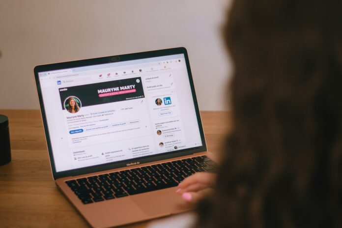 Kako otvoriti i popuniti LinkedIn profil Korak po korak